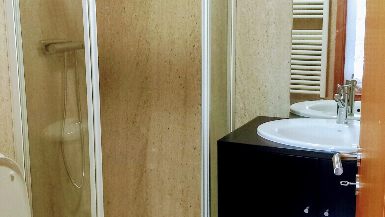 Photo of Bathroom in Portela