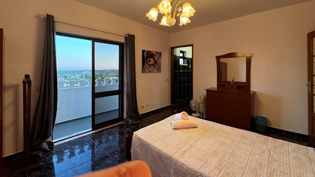 Photo of Bedroom in Monte Raposo