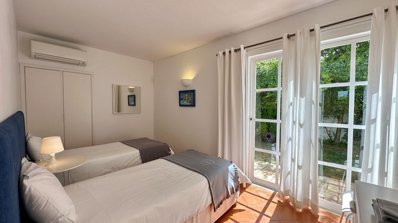 Photo of Bedroom in Gale