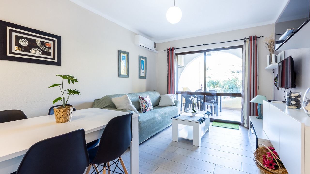 Photo of Livingroom in Vale de Centianes