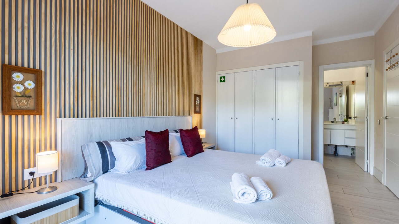 Photo of Bedroom in Vale de Centianes