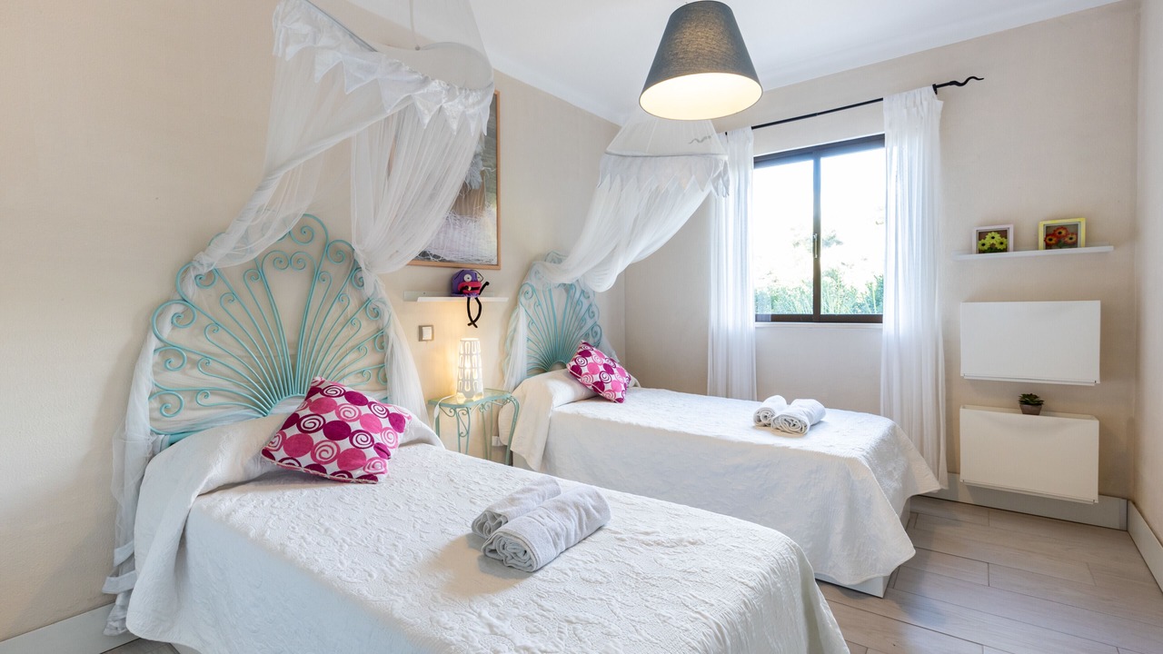 Photo of Bedroom in Vale de Centianes