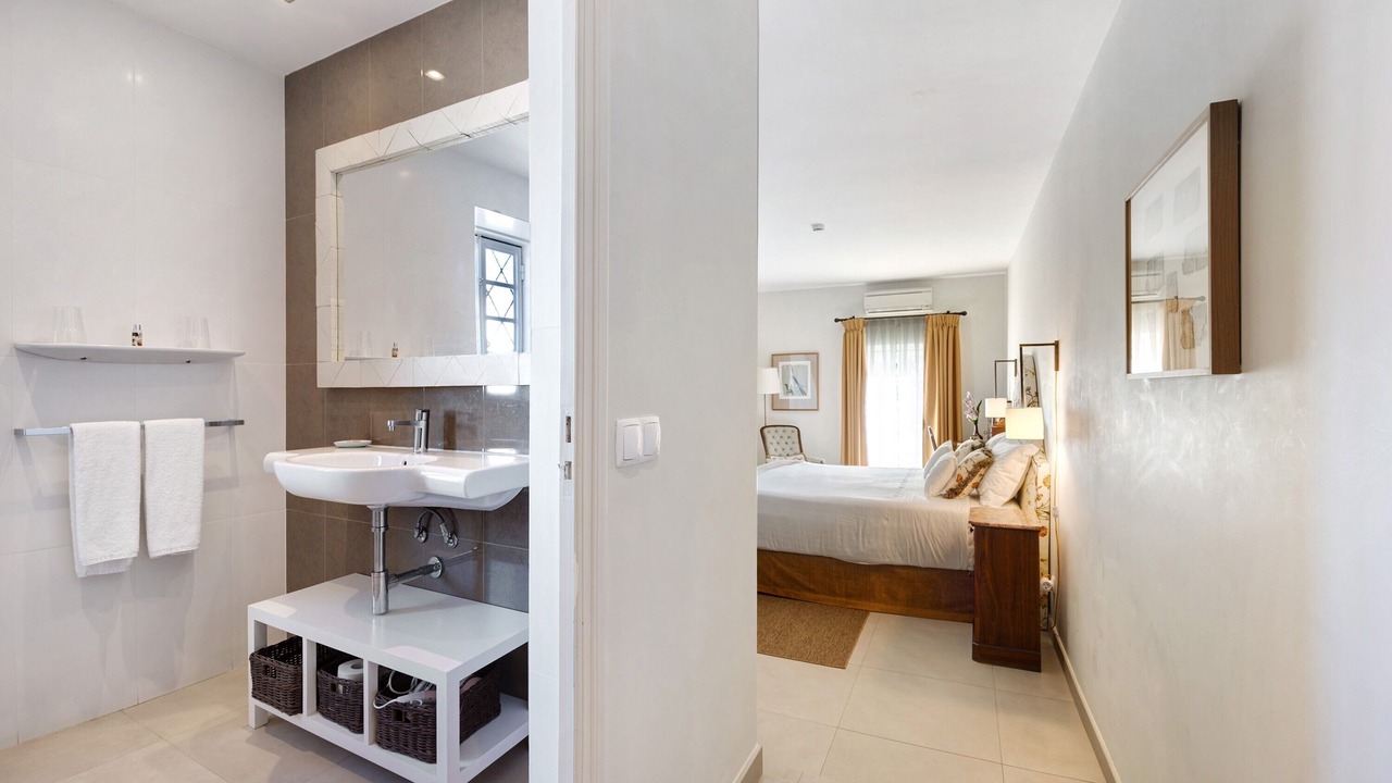 Photo of Bathroom in Donalda