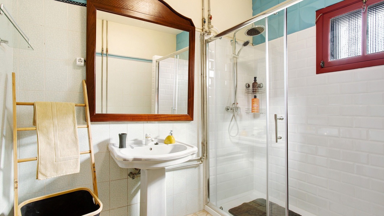 Photo of Bathroom in Canico