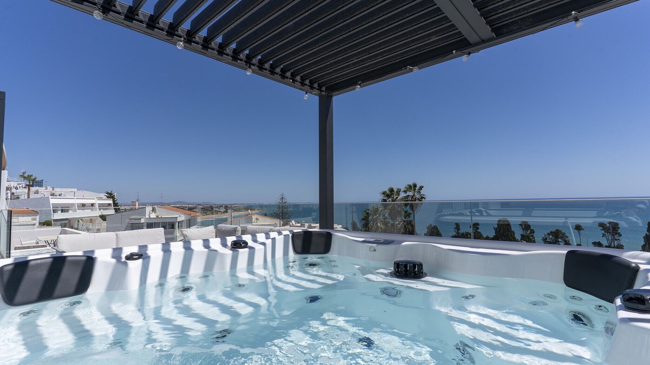 Photo of Outdoor in Calicos