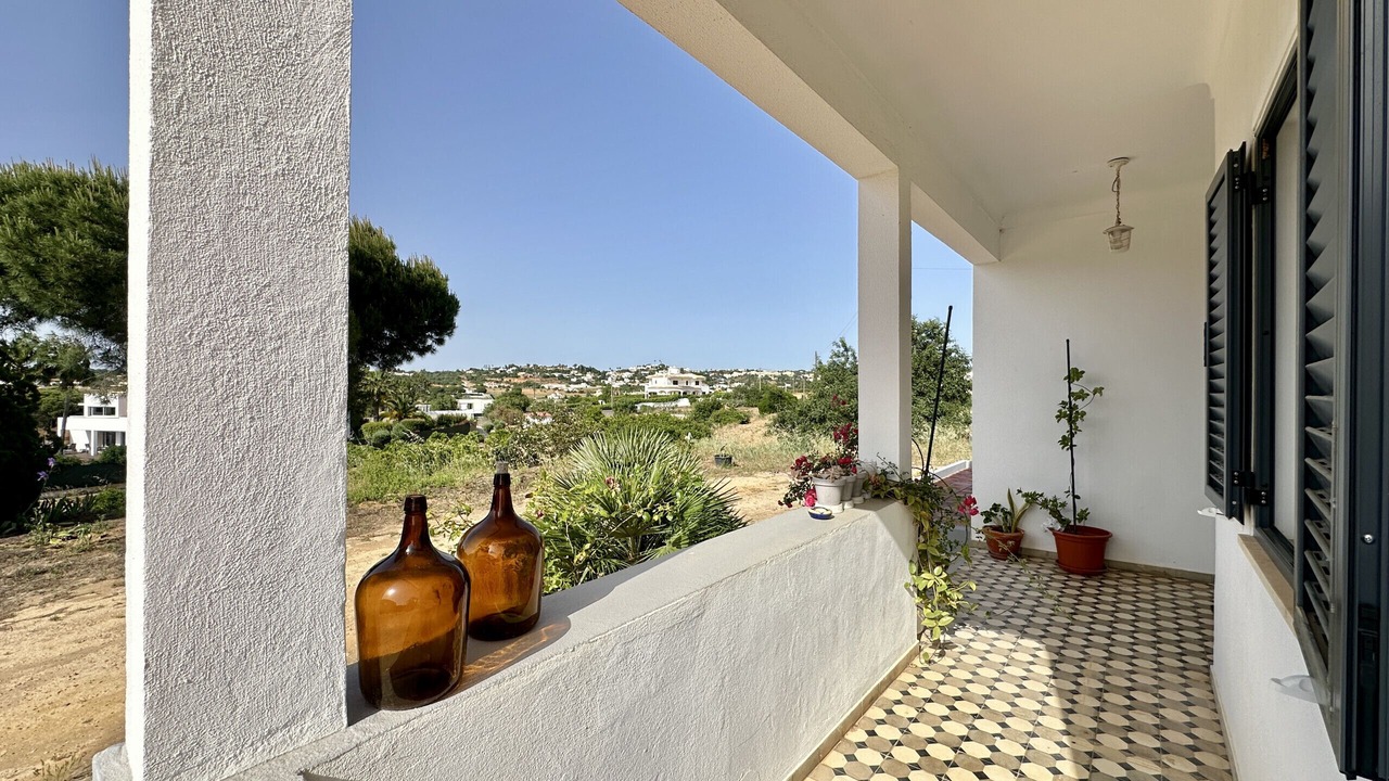 Photo of Outdoor in Gale