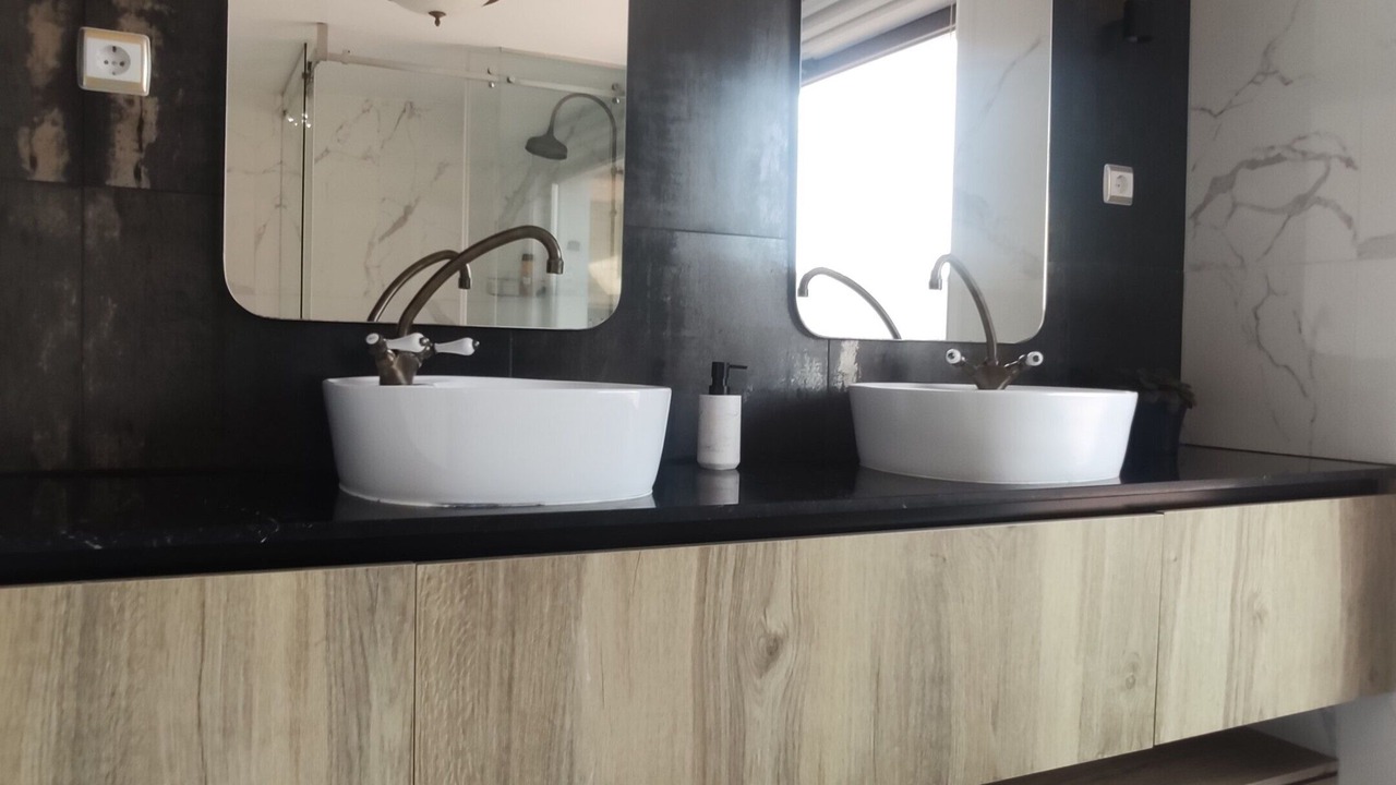 Photo of Bathroom in Pombal