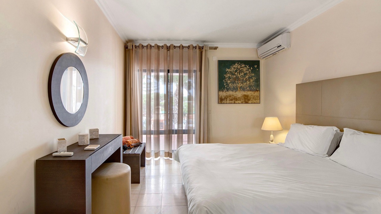 Photo of Bedroom in Vale do Lobo