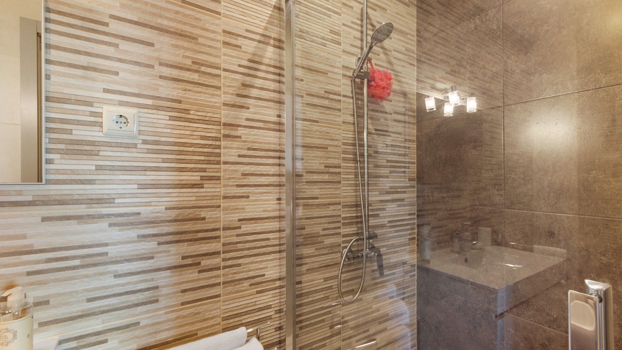 Photo of Bathroom in Provesende