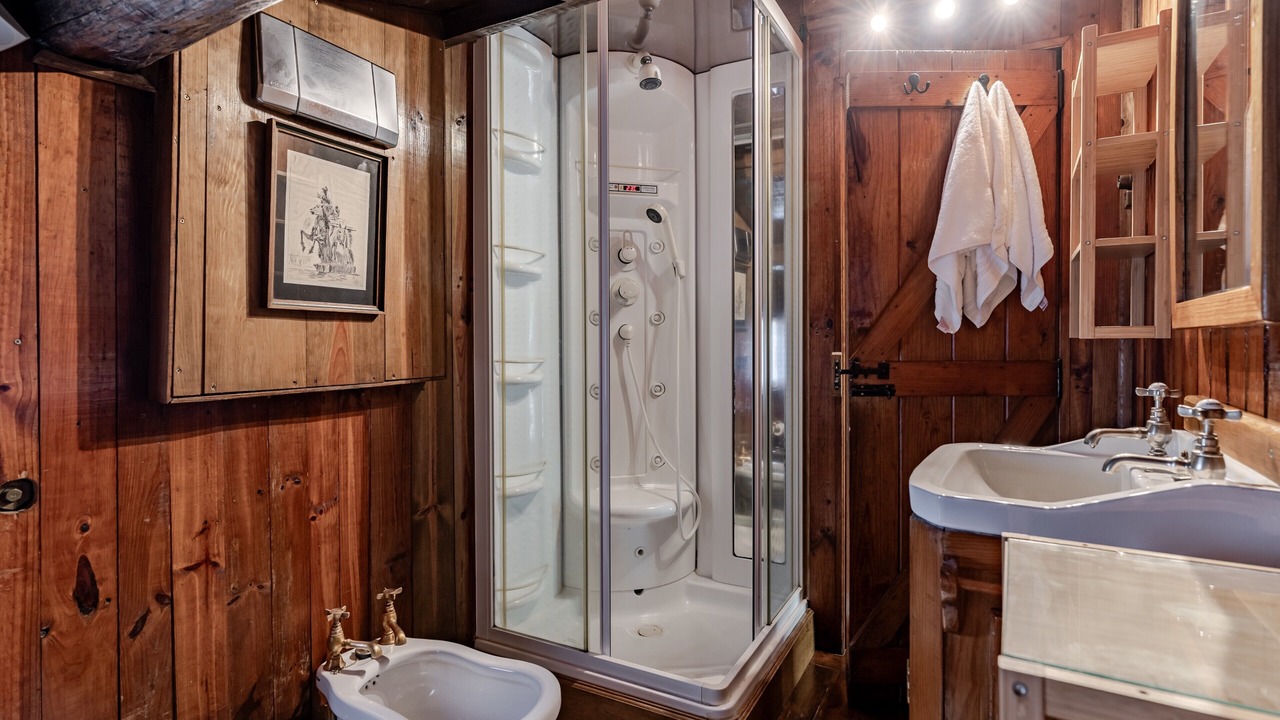 Photo of Bathroom in Canicada