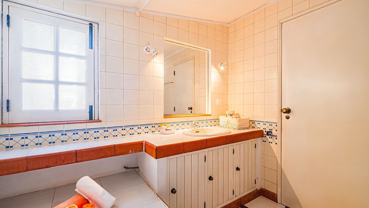 Photo of Bathroom in Guia