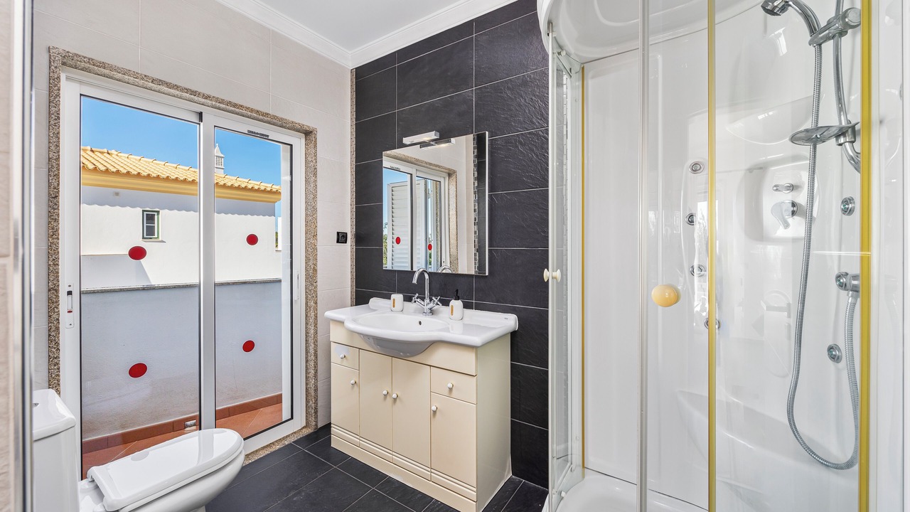 Photo of Bathroom in Correeira