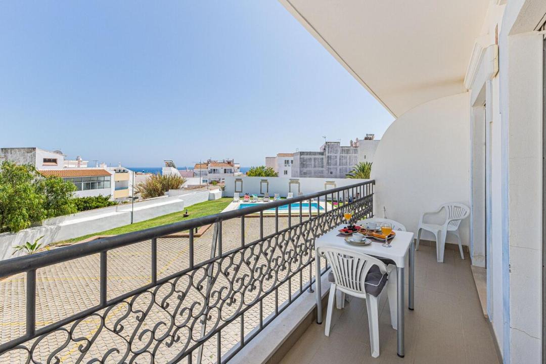 Photo of Patio Balcony in Peneco Beach