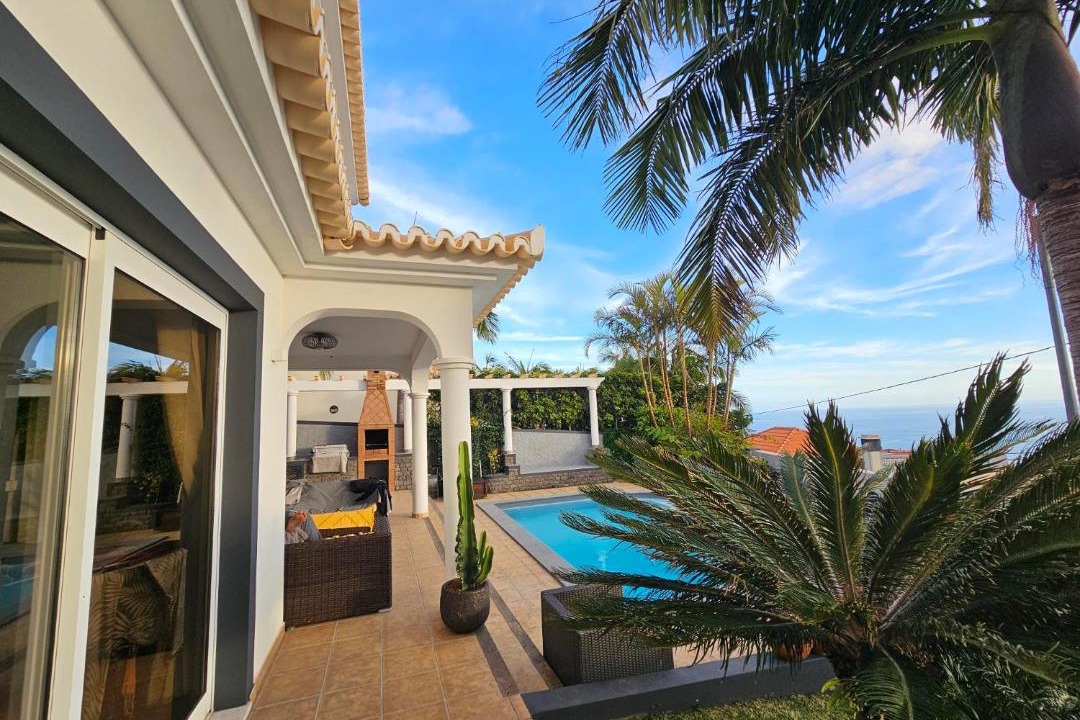 Photo of Patio Balcony in Canhas
