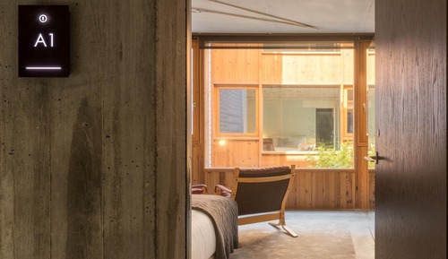 City Room, 1 Queen Bed, Courtyard View