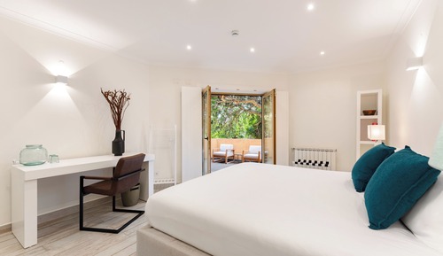 Luxury Suite, Balcony, Garden View
