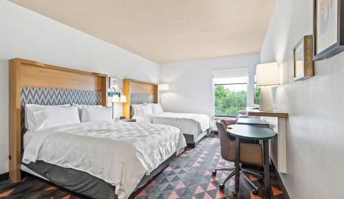 Standard Queen Room with Two Queen Beds