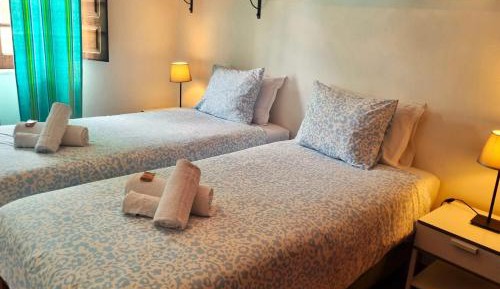 Twin Room with Private External Bathroom