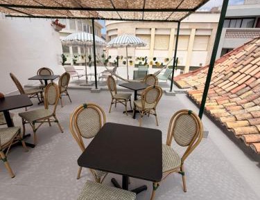 Deluxe Double Room with Extra Bed