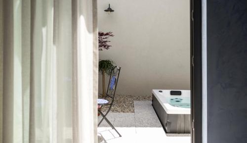 King Room with Garden View