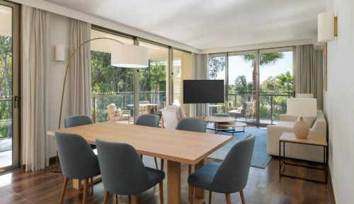 Three-Bedroom Suite with Balcony