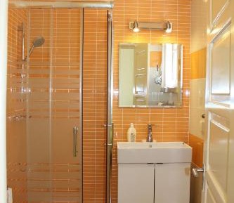 Deluxe Double Room with Shower