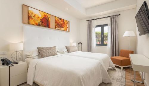 Premium Deluxe Room with Resort View