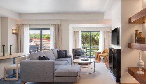 Premium Three-Bedroom Residence with Garden View