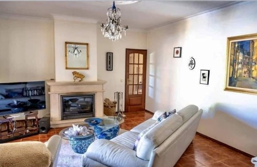 Alcobaca House | Farmhouse Sleeps 8 With Pool & Horses