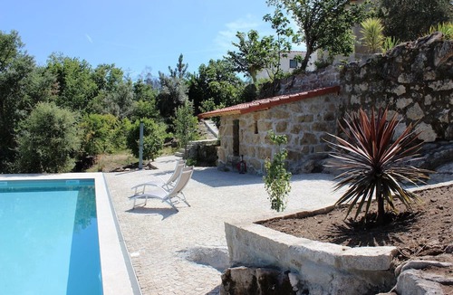 Tondela House | Large renovated country house in Tondela