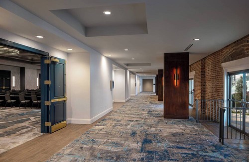 Arts/Warehouse District Hotel | New Orleans Marriott Warehouse Arts District