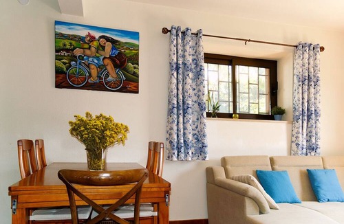 Sintra House | House in quiet area of ​housing. But close to the center.