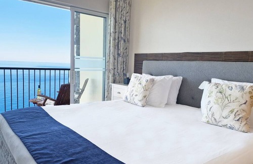 Arco da Calheta House | Casa da Fajã - Sea Front Clifftop Villa