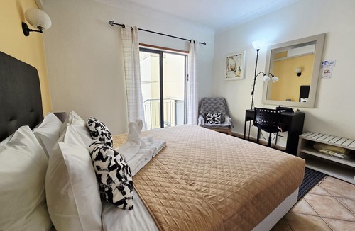 Funchal Bed & Breakfast | Dream Lagos B&B