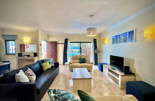 Urbanizacao dos Calicos Villa | Albufeira Summer Villa 1 by Homing