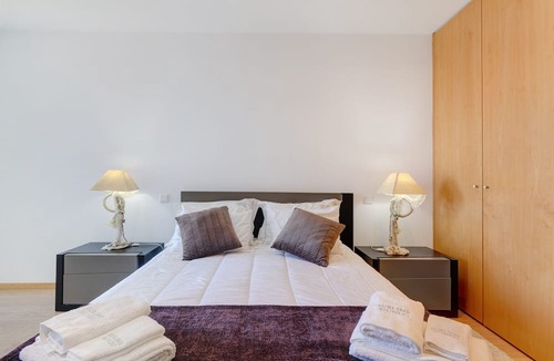 Apulia Apartment | Holiday Apartment 'Sublime Mundo' with Shared Pool, Balcony & Wi-Fi