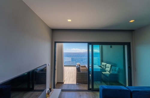 Gaula Apartment | FLH Amazing Ocean View with Balcony