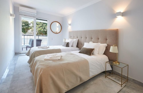 Cascais Apartment | Oxford Park II with pool by Portugal Portfolio