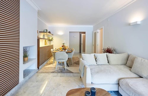 Cascais Apartment | Oxford Park II with pool by Portugal Portfolio