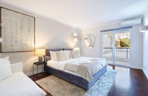 Cascais Apartment | Oxford Park II with pool by Portugal Portfolio