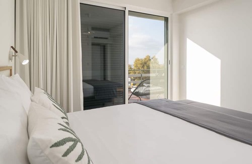 Sao Martinho Apartment | Duplex in the tourist area, with sea view - Lido I