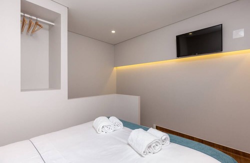 Santa Marinha Apartment | Feel Porto Wine Essence I