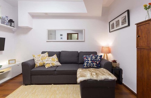 Lapa Apartment | Downtown Lovely Flat by HostWise