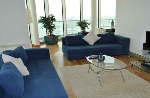 Parque das Nacoes Apartment | High Floor Apartment in Tower with Panoramic Balcony Over Rio EXPO09