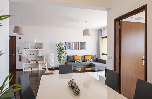 Canico Apartment | Garajau II, with large balcony and sea view.