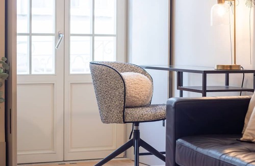 Centro / Baixa Apartment | Catarina 392 | Urban 1BR by LovelyStay