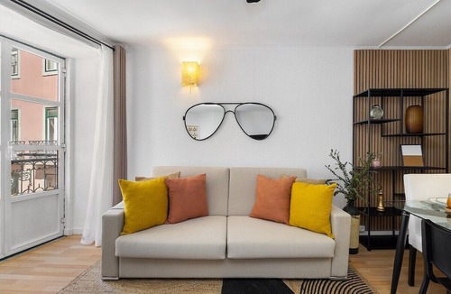Encarnacao Apartment | Stylish Family Residence in the Heart of Chiado
