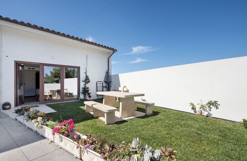 Apulia Apartment | Apartment 'Apartamento Lomi with Pool' with Shared Pool, Shared Terrace and Wi-Fi
