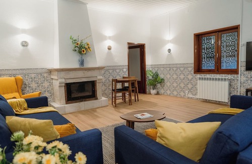 Vila Nova de Gaia House | Douro Garden & Rooftop Home - With Quick Access to Porto's World Heritage Sites