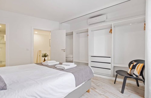 Se Apartment | Tanoeiros Residence by An Island Apart